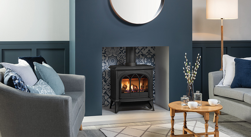 Huntingdon 40 Gas with Tracery Door in Matt black